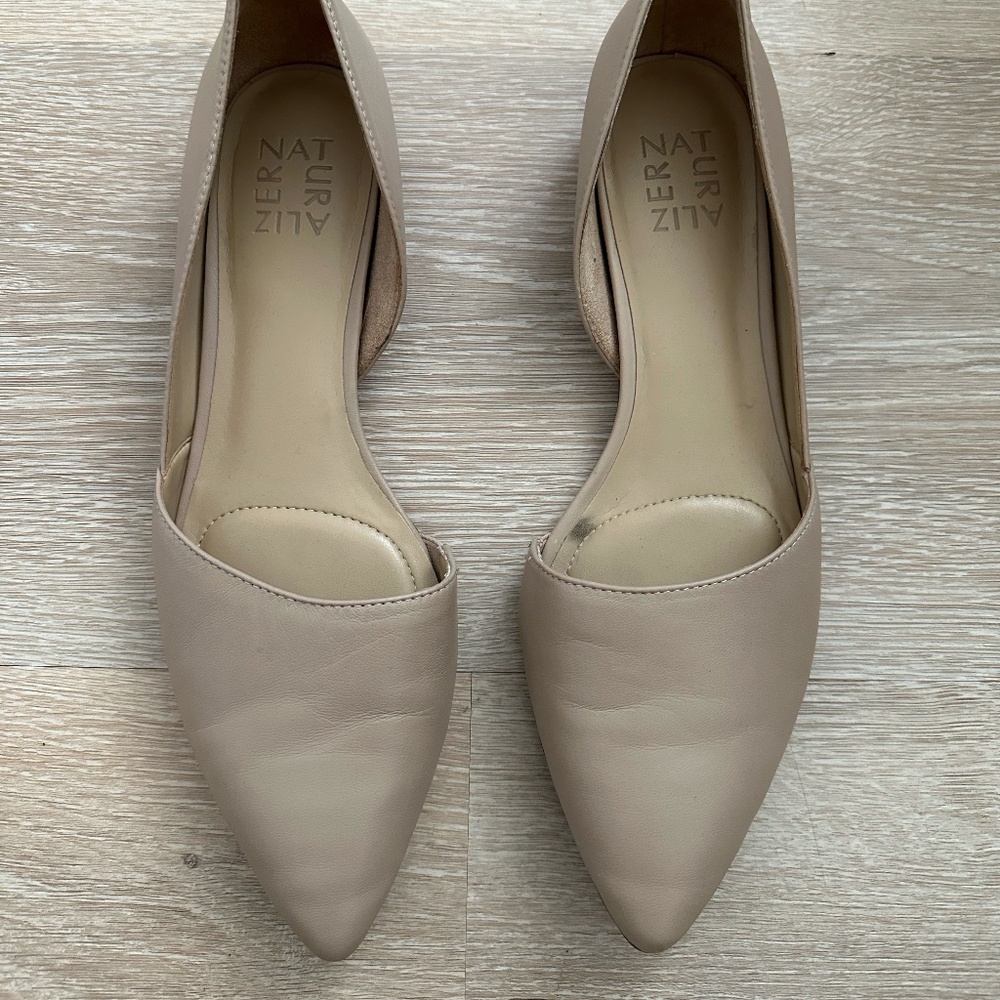 Naturalizer Nude Leather Pointed Flats Size 9